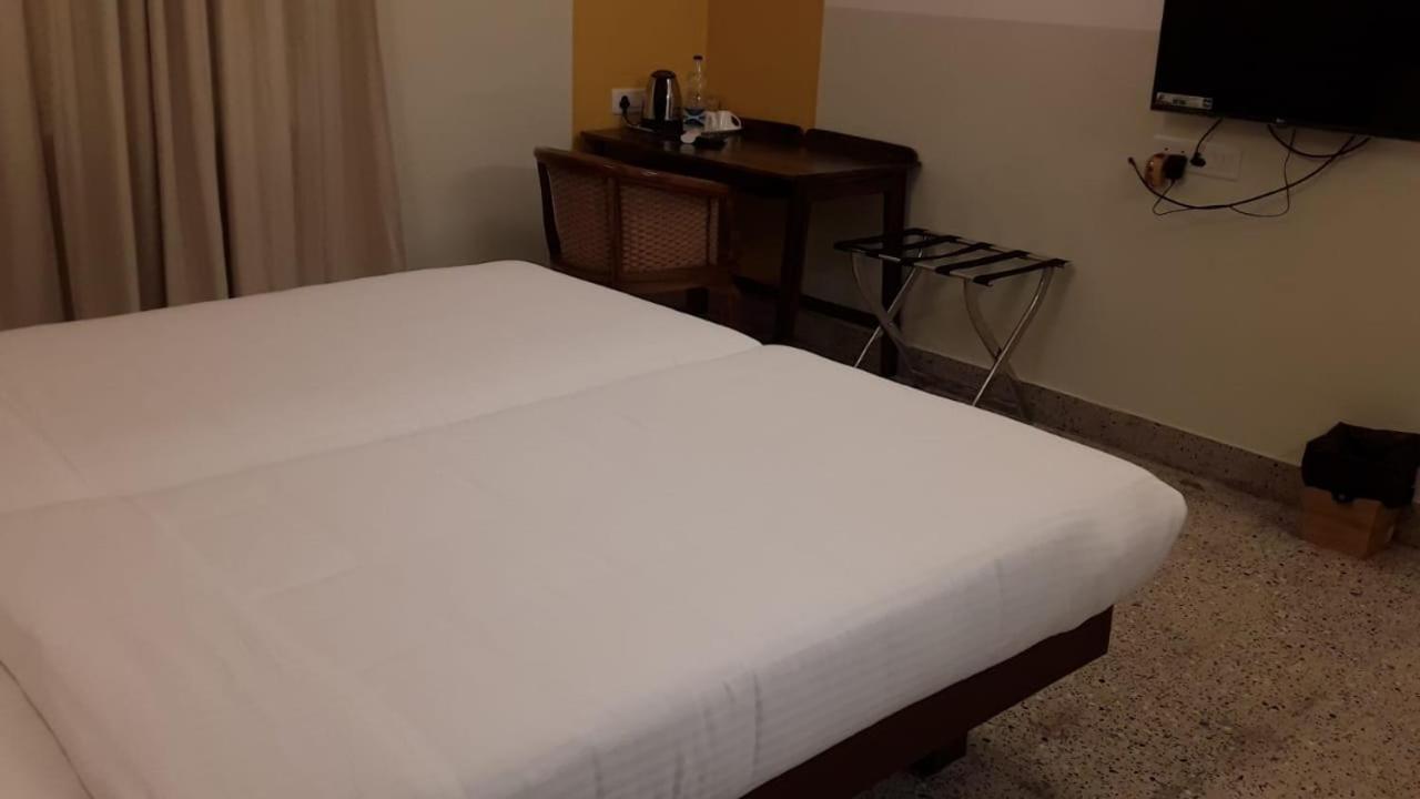 Hanu Reddy Residences - Nawab Habibullah Avenue 钦奈 外观 照片